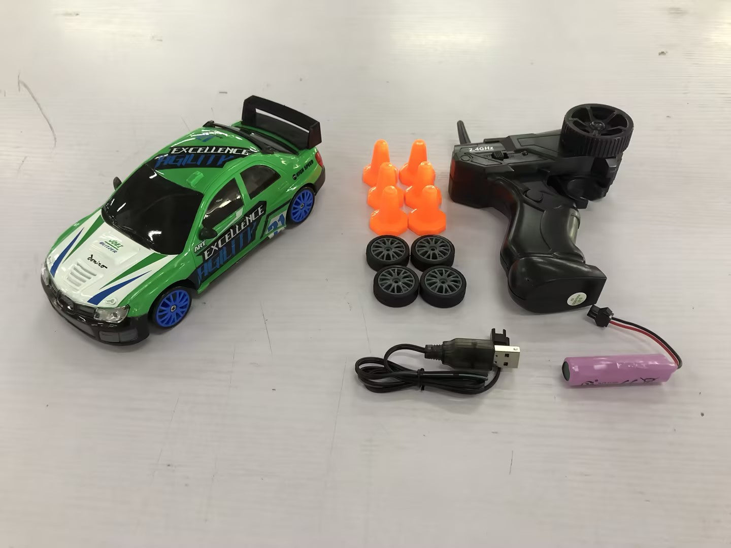 2.4G 4WD RC Drift Racing Car Remote Toy